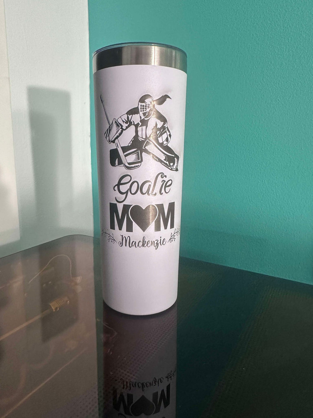 Des tasses gravées et personnalisées pour la saison de hockey !